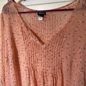 torrid size 2 Pin Tuck Floral Chiffon Blouse